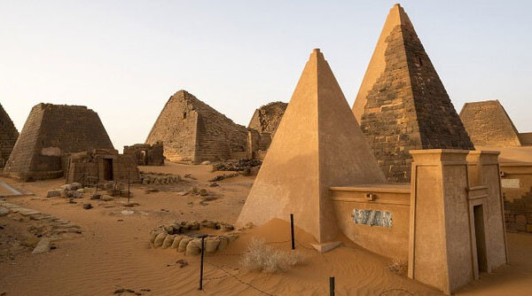 Top 5 kim tự tháp bí ẩn bậc nhất thế giới: Bất ngờ khi kim tự tháp Ai Cập không có "suất"!