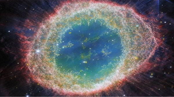 Những hình ảnh tuyệt đẹp tiết lộ Vòng cung Tinh vân chưa từng có