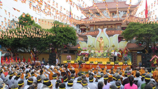 Nguồn gốc, ý nghĩa của lễ Phật Đản và những nghi thức nên làm trong ngày linh thiêng