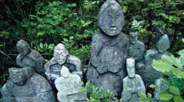 "Cấm địa" ở Trung Quốc: 700 năm không ai dám vào, nhà khảo cổ mạo hiểm dấn thân phát hiện cảnh gây sốc