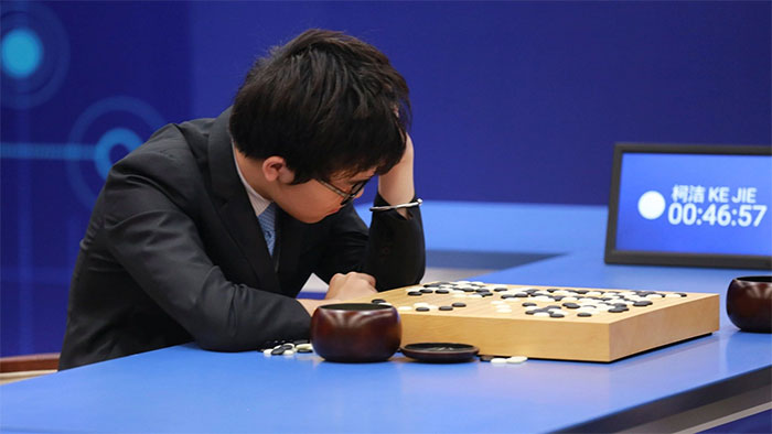 AlphaGo từng khiến nhiều kỳ thủ con người "ôm hận".