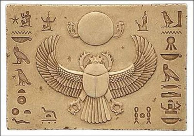 Bọ hung là đại diện cho thần mặt trời Khepri liên quan đến sự hồi sinh