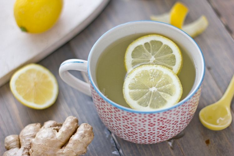 Đối với những người khó tiêu hóa, thêm một lát gừng trong nước chanh, uống khi dùng bữa sẽ giúp thúc đẩy bài tiết dịch tiêu hóa. Đối với những người khó tiêu hóa, thêm một lát gừng trong nước chanh, uống khi dùng bữa sẽ giúp thúc đẩy bài tiết dịch tiêu hóa.